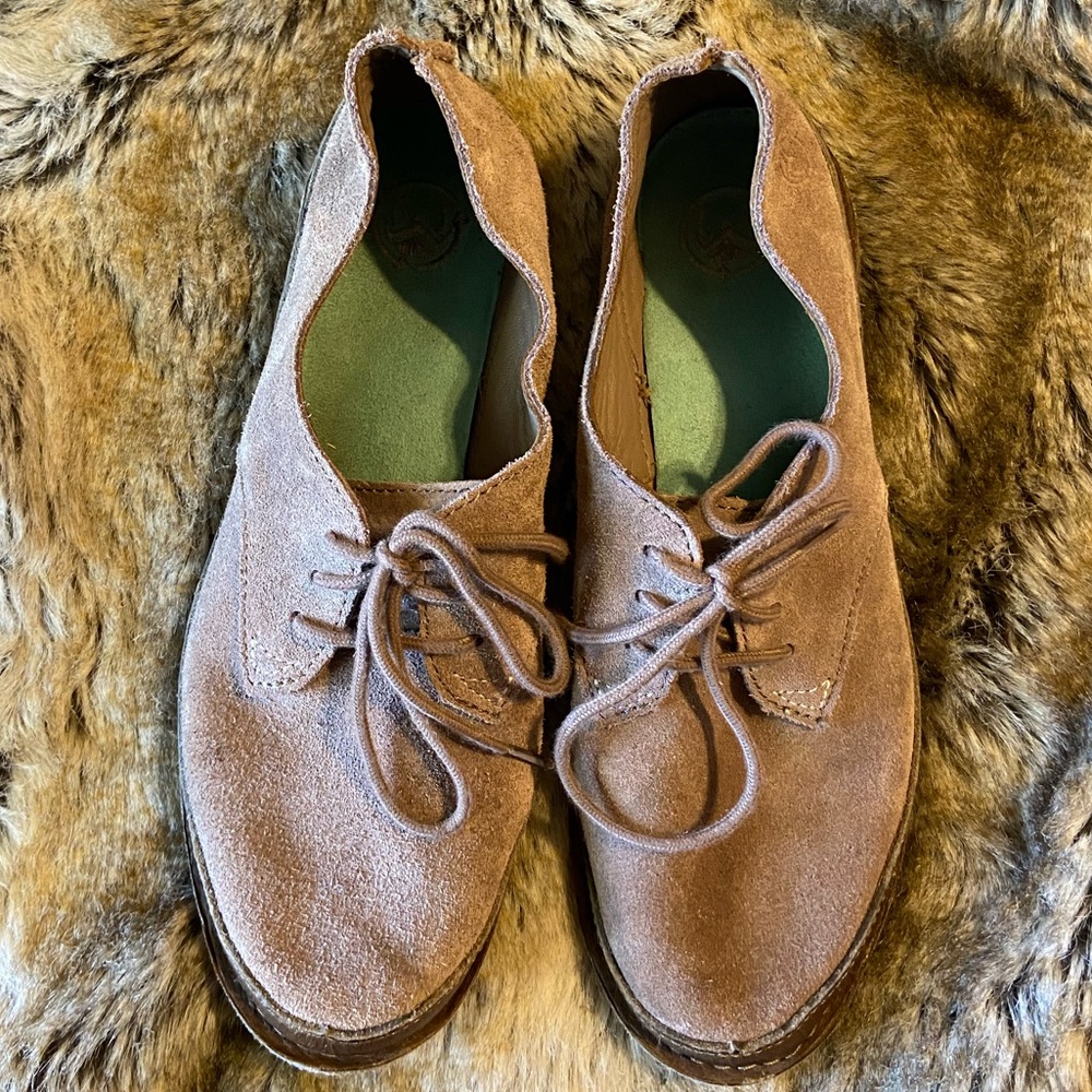 Ocean Minded Lace Up Woman’s Oxfords, suede 3 hole
